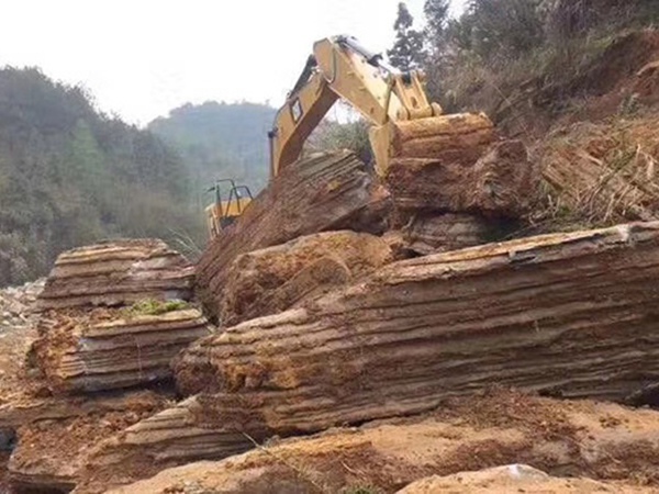 假山石